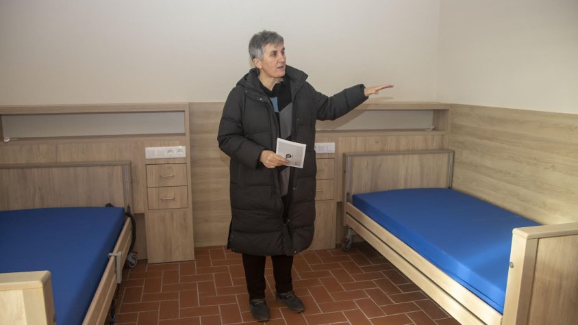Una de les visites recents a l'espai comunitari La Bassa