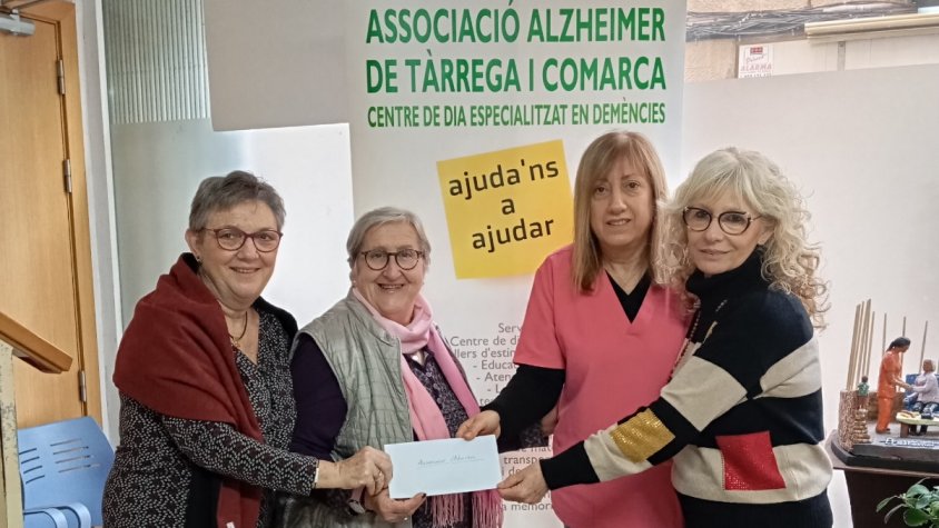 L'APADOC fa un donatiu de 270 euros a l'Associació d'Alzheimer
