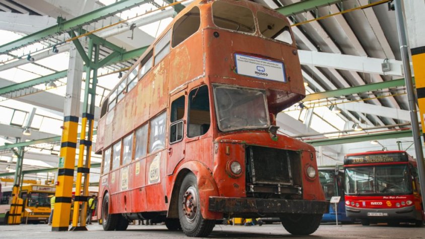 El Leyland Titan del 1957 recuperat d'un magatzem de Bellpuig, ara al Museu de l'EMT de Madrid a punt de ser restaurat