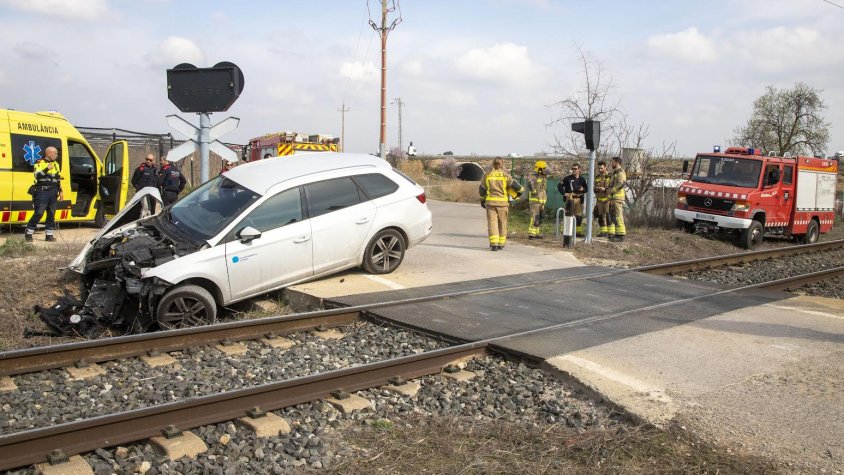 El pas a nivell on es va registrar un accident el passat mes de febrer