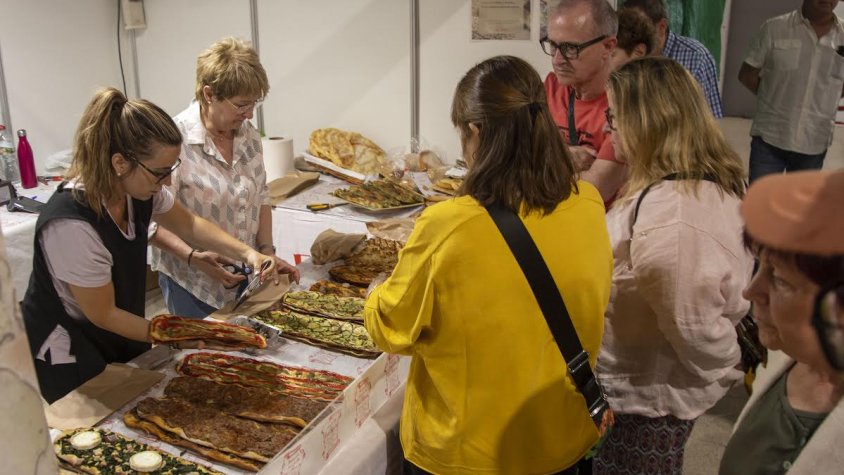 Visitants de Firacóc en una de les parades