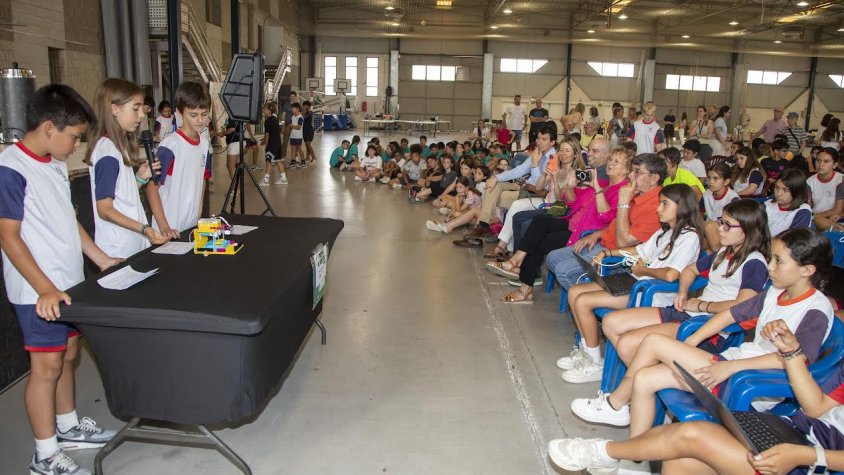 Els escolras van presentar els seus robots
