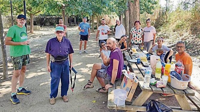 La jornada va acabar amb un pica-pica d’agraïment a tots els assistents