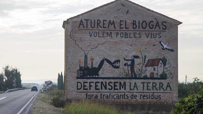 Vista del mural, que és obra de Swen Schmitz Coll