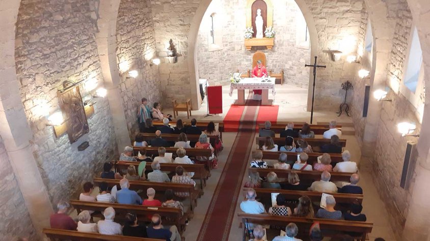 Els devots ompliren l'ermita de Sant Eloi en la seva festa anyal