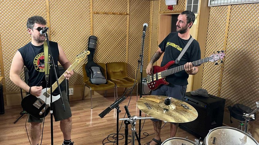 El grup 'Metzina' fent l'ús dels bucs d'assaig de l'Espai MerCAT