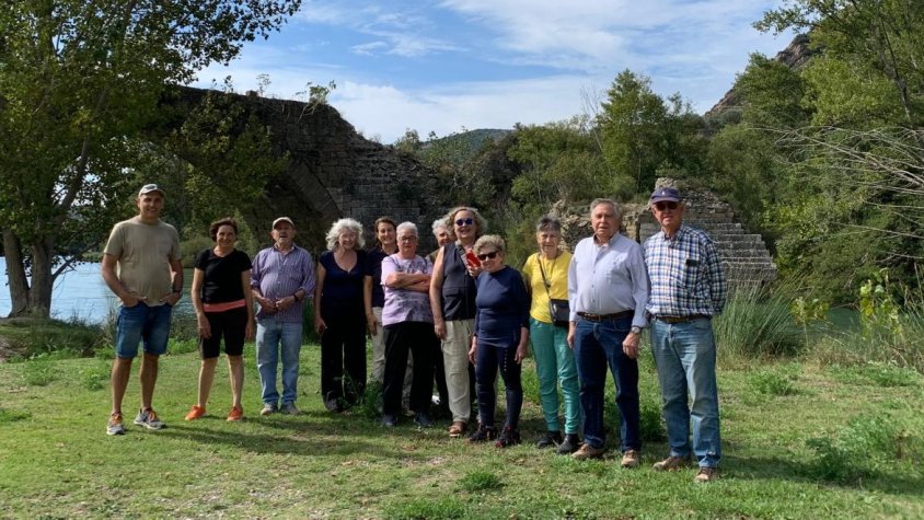 Foto de grup al riu de Camarasa
