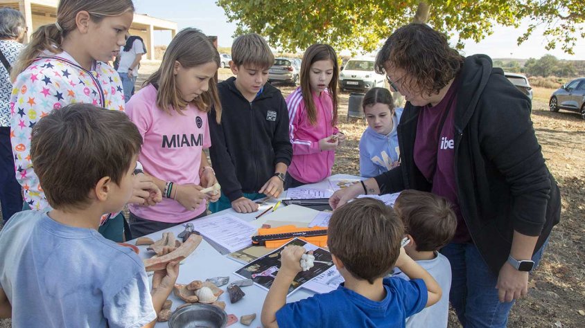 El taller infantl d'excavació a Tornabous