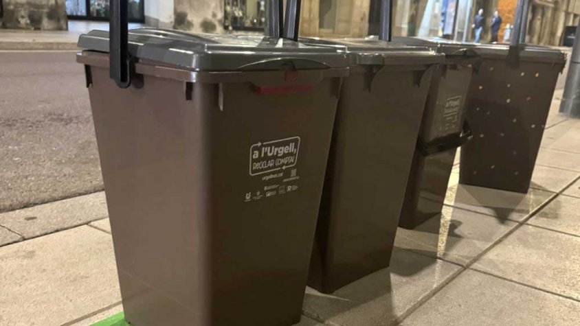 Els cubells del porta a porta a Tàrrega