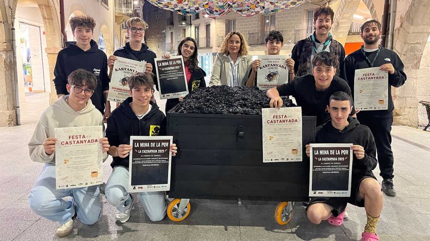 Presentació de la festa amb la regidora de Cultura, Laura Tejero, i membres de Lo Groguet i l'Agrupament Escolta