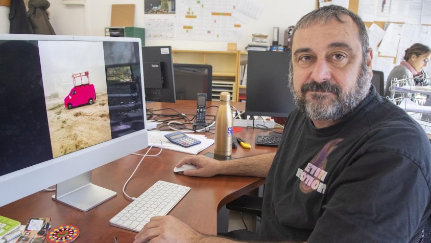 Xavi Brufau, amb la creació digital ‘Camuflatge rosa’ que s’exhibirà a l’exposició de Corea