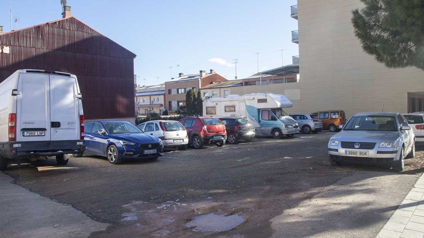 El solar de Tàrrega que el consistori va cedir a la Generalitat per construir aquests 25 pisos