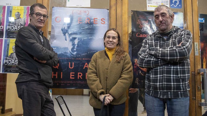 Jana Montllor, al centre, amb Pere Aumedes i Joan Solé ahir als Cinemes Majèstic