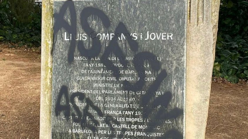 Les pintades al monument a Lluís Companys al Tarròs