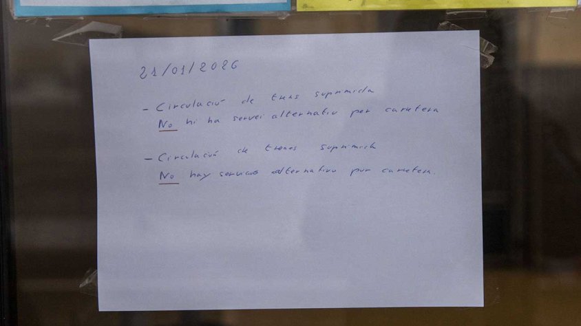 Cartell a l'estació de tren de Tàrrega