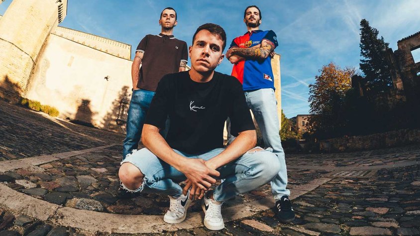 El trio Llengua Morta, amb el lleidatà Joan Bergadà en primer pla