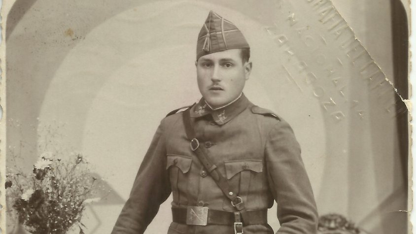 Josep Minguell Porta durant el servei militar a Saragossa, 1936