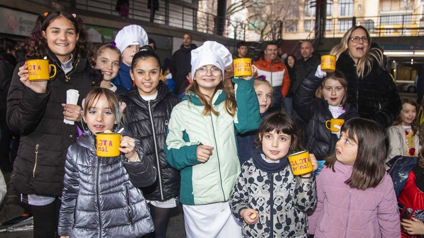 La tassa amb el lema ‘Xocolata a l’orinal’, novetat d’enguany