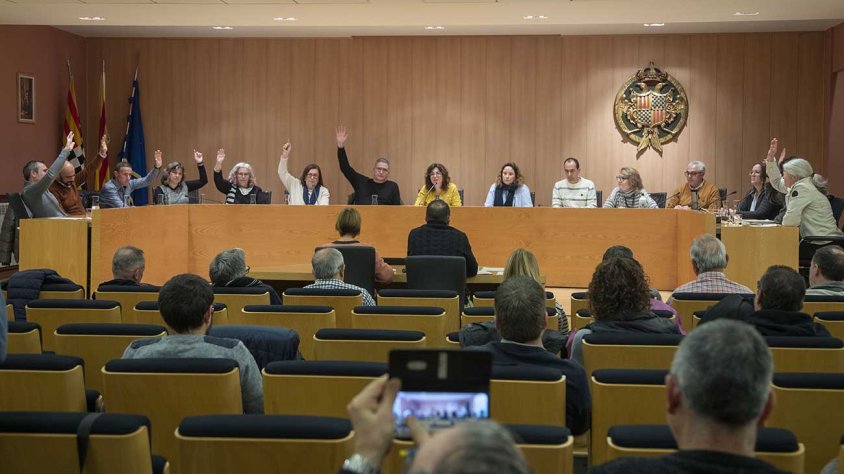 Deu vots en contra de Junts i la CUP i sis a favor d'ERC i el PSC no han permès aprovar els comptes