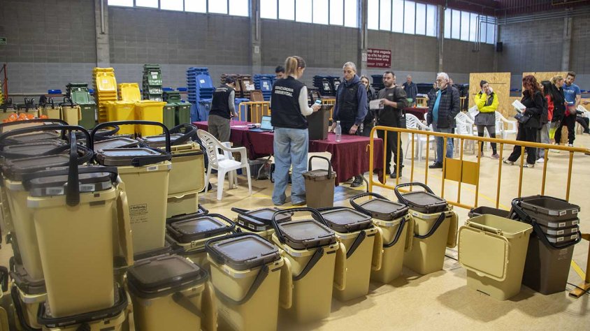 En les dos últimes setmanes s’han repartit els equips domèstics, entre els quals hi havia un total de 8.786 cubells