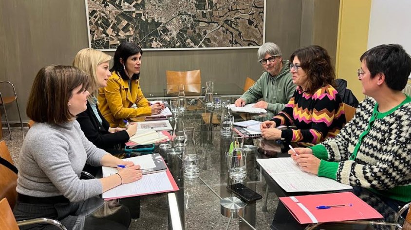 Reunió al consistori targarí