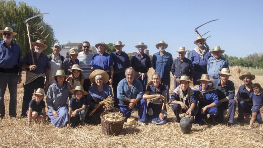 Fotografia conjunta dels participants a la festa
