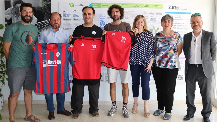 Representants de les tres entitats que han rubricat l'acord