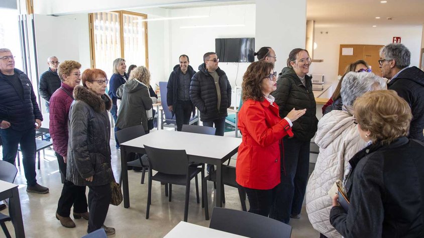 Nombrosos veïns hi van assistir per descobrir l’equipament
