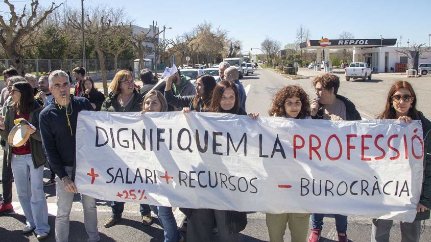 Professorat d'instituts de Tàrrega es van manifestar dimarts al migdia