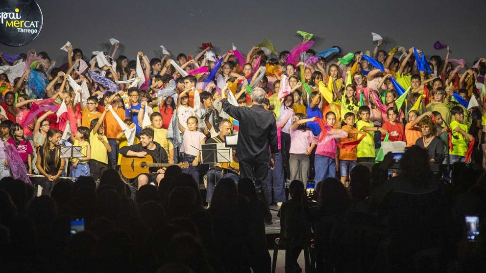Cantata escolar a Tàrrega per apropar les festes majors a l'alumnat