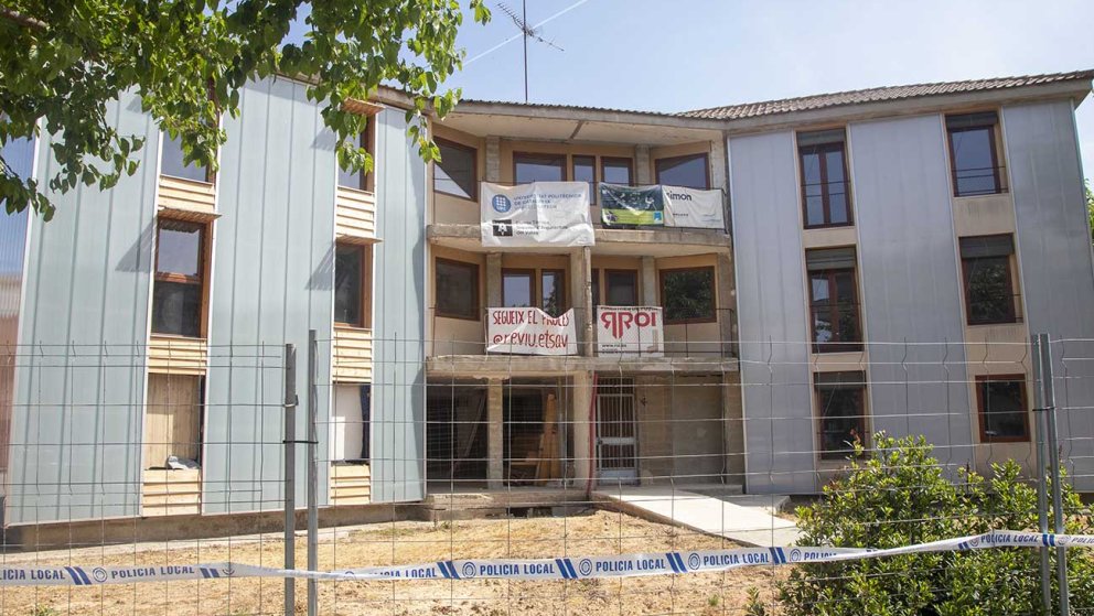Agramunt cedeix part de la caserna a Alba per a habitatge