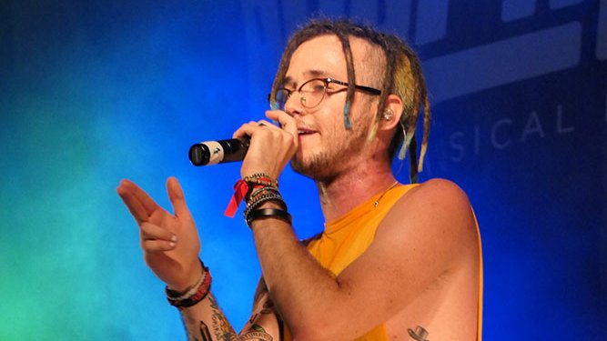 Actuació de la formació Lildami al Festival Paupaterres de Tàrrega interpretant la cançó de l'estiu 'Anorac'